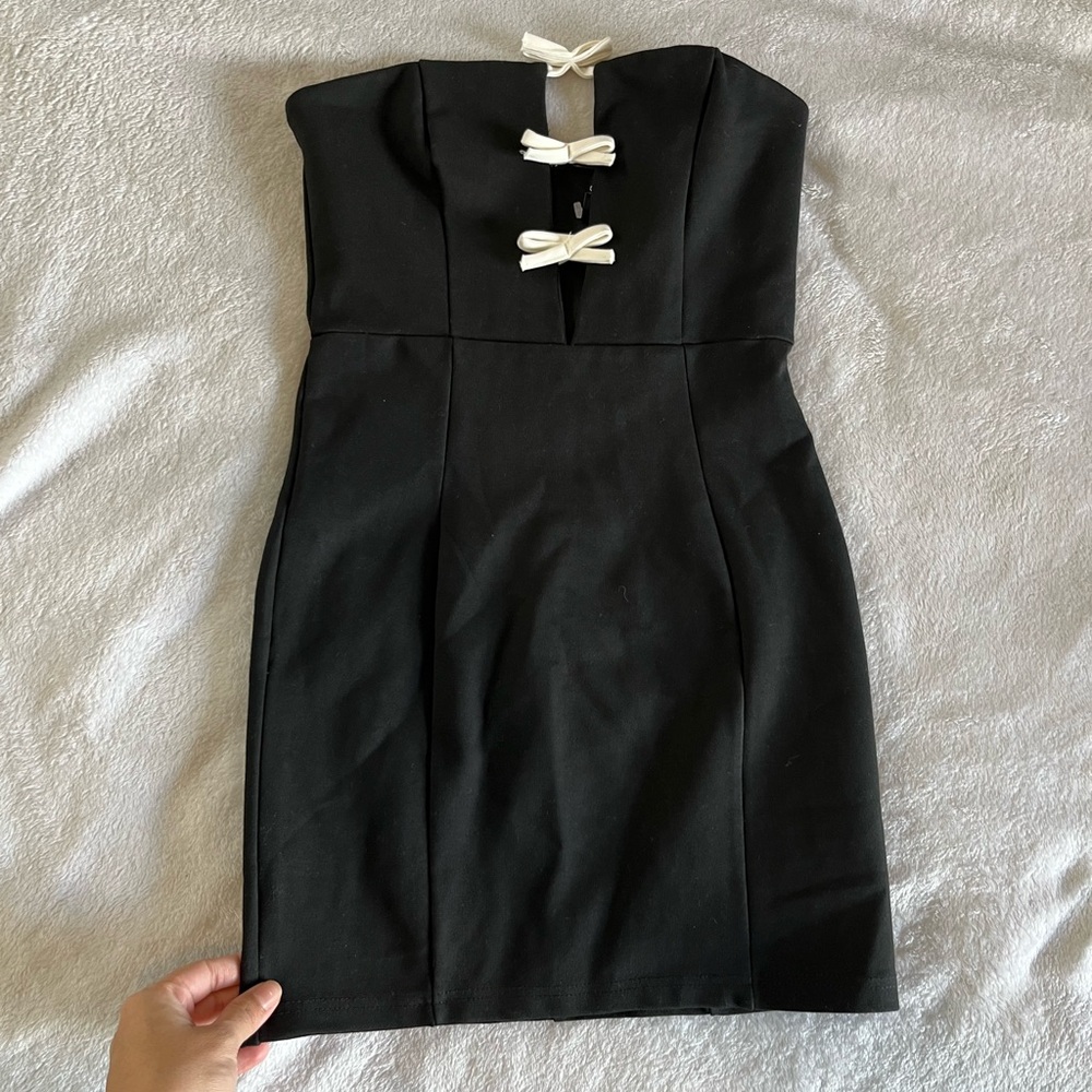 Windsor Black Strapless Dress with White Bow Details
